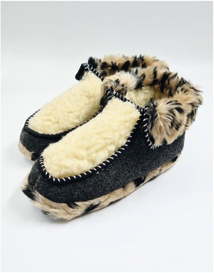 Naturaalsest villast sussed "Wild Leopard"