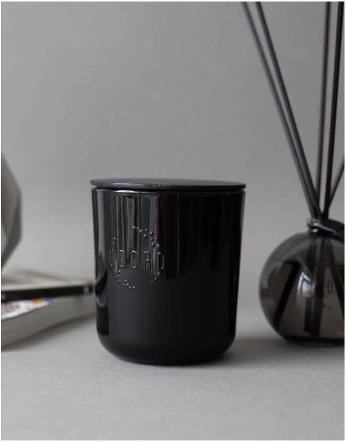 Scented soy wax candle "Ambra"