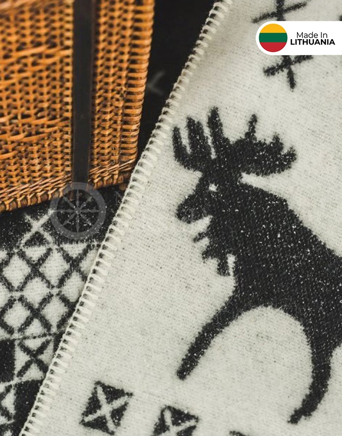Natural wool blanket "Moose Black" 130x200 cm