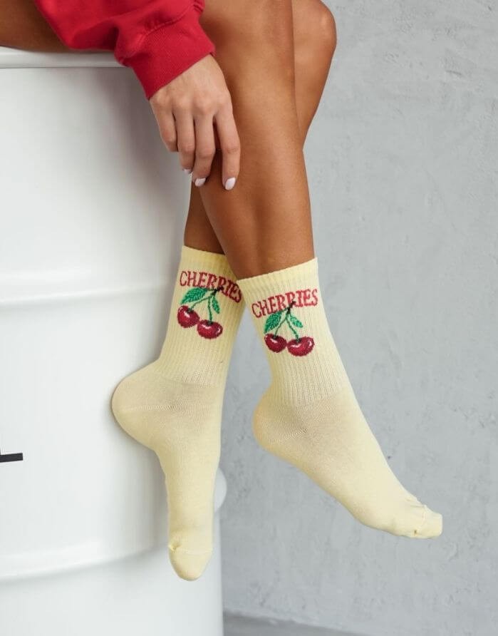 Naiste sokid "Cherries Yellow"