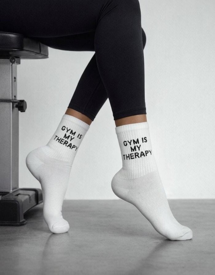 Naiste sokid "Gym Is My Therapy"