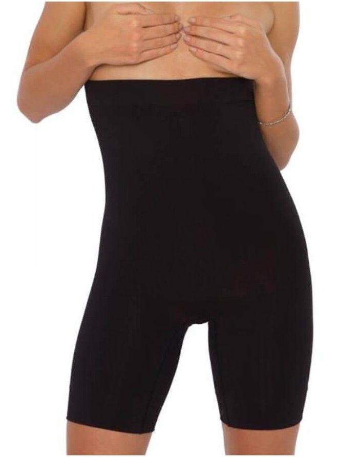 Aluspükste vormimine Short "Nida"