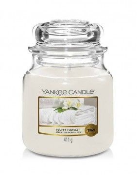 Scented candle YANKEE CANDLE, Fluffy Towels, 411 g