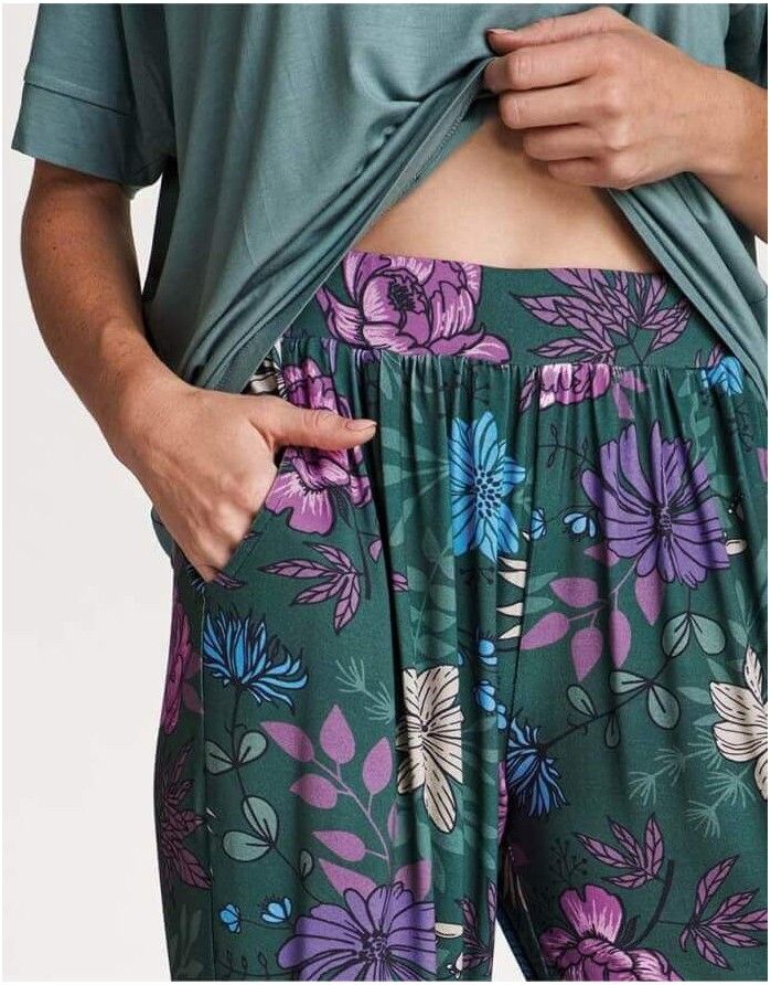 Vabaaja ülikond "Flowers"